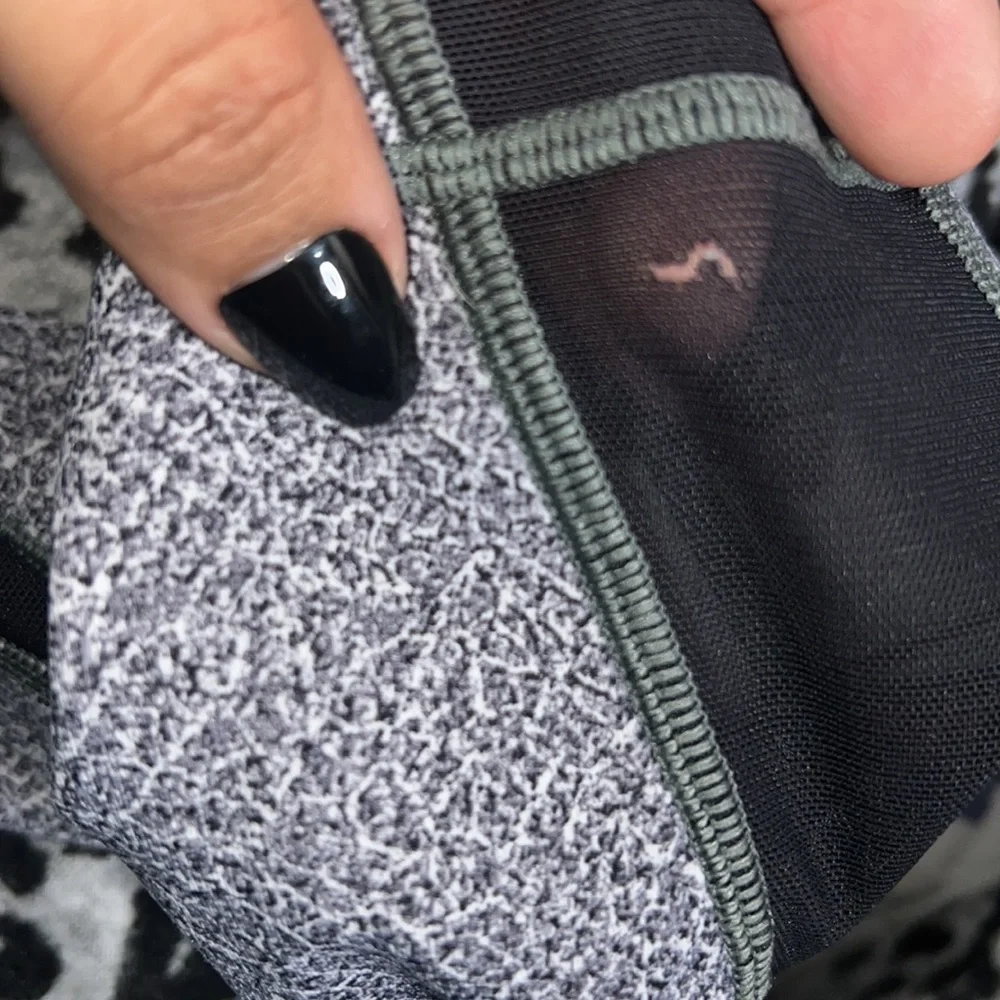 Lululemon Train Times 7/8 Pant 25" Fractal Alpine White Black‎ - Picture 11 of 11